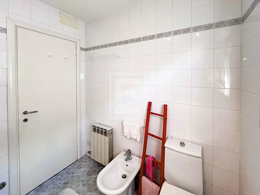 Immagine 32 di Villa in vendita  in via bosca 38 a Lazise