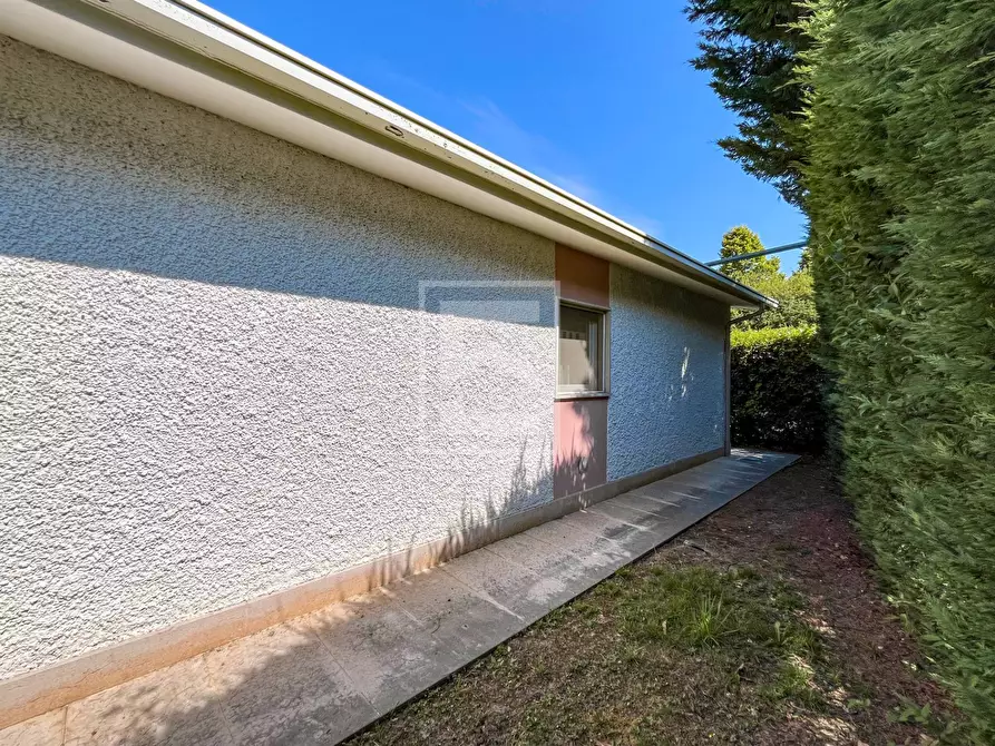 Immagine 41 di Villa in vendita  in via bosca 38 a Lazise