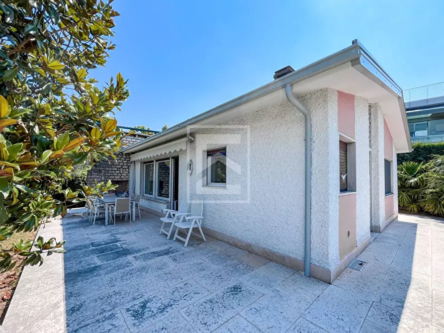 Immagine 3 di Villa in vendita  in via bosca 38 a Lazise