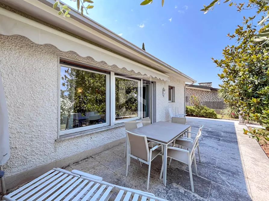 Immagine 4 di Villa in vendita  in via bosca 38 a Lazise
