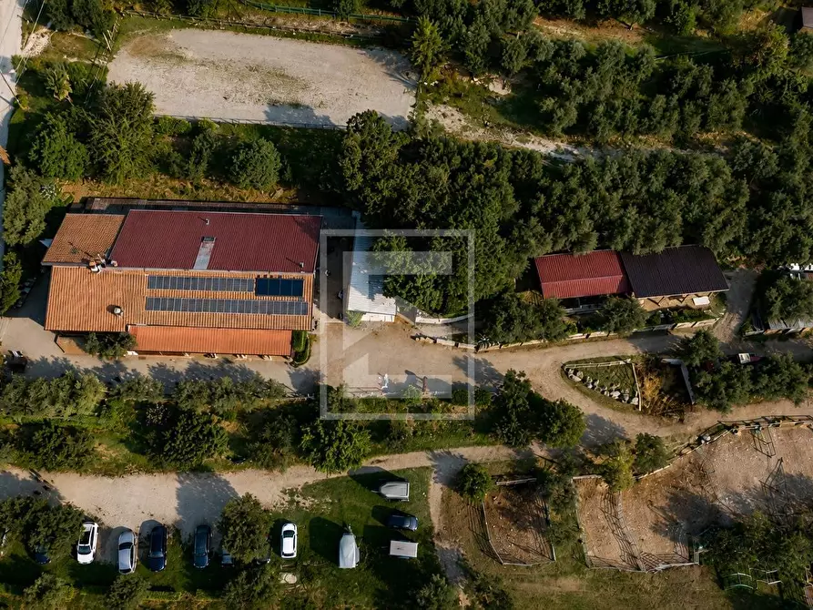 Immagine 2 di Agriturismo in vendita  in Via Castello 10 a Toscolano-Maderno