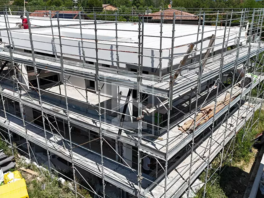 Immagine 1 di Villa in vendita  in via posteghe a Calvagese Della Riviera