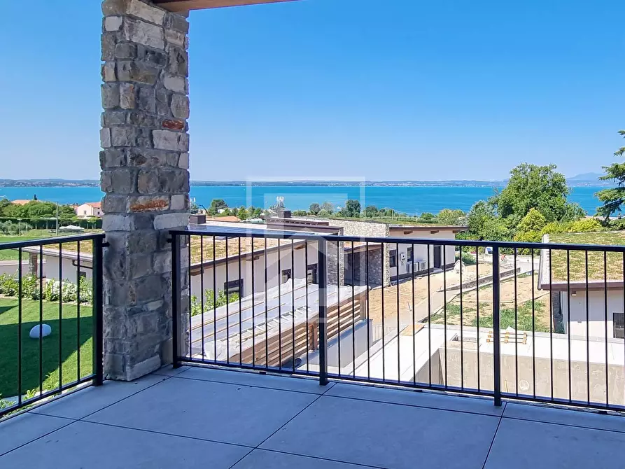 Immagine 4 di Villa in vendita  a Lazise