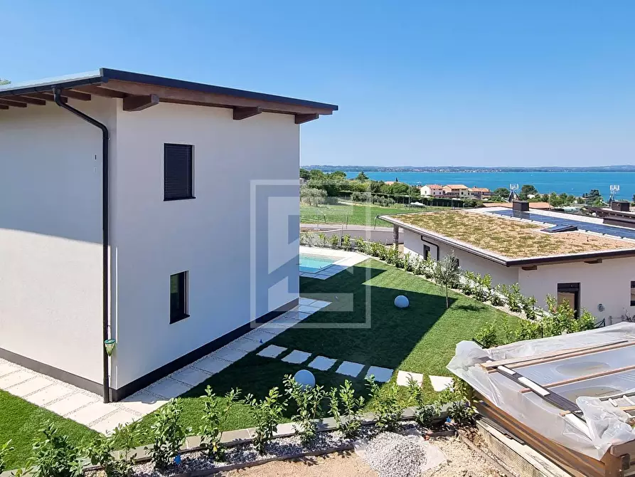 Immagine 2 di Villa in vendita  a Lazise