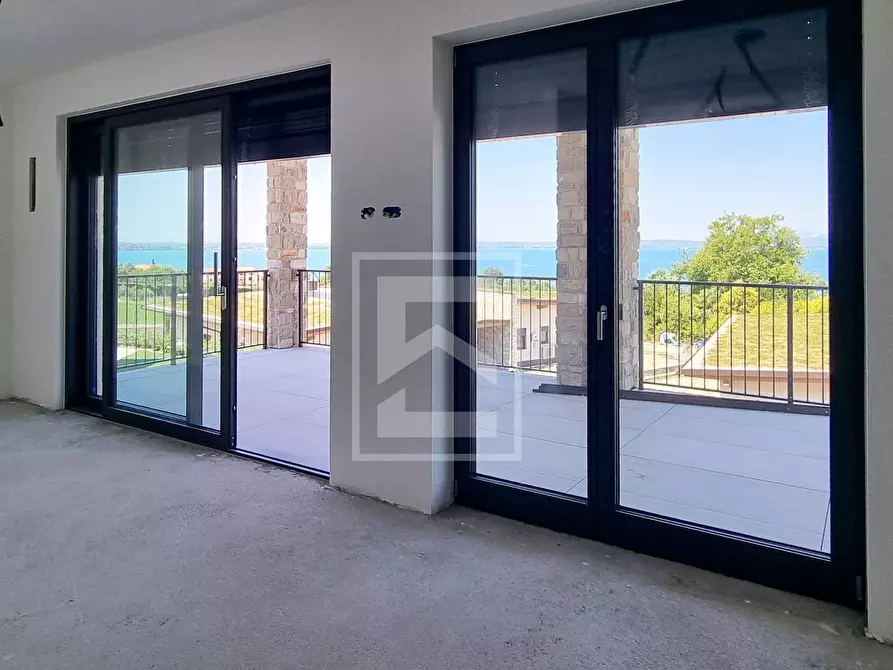 Immagine 50 di Villa in vendita  a Lazise