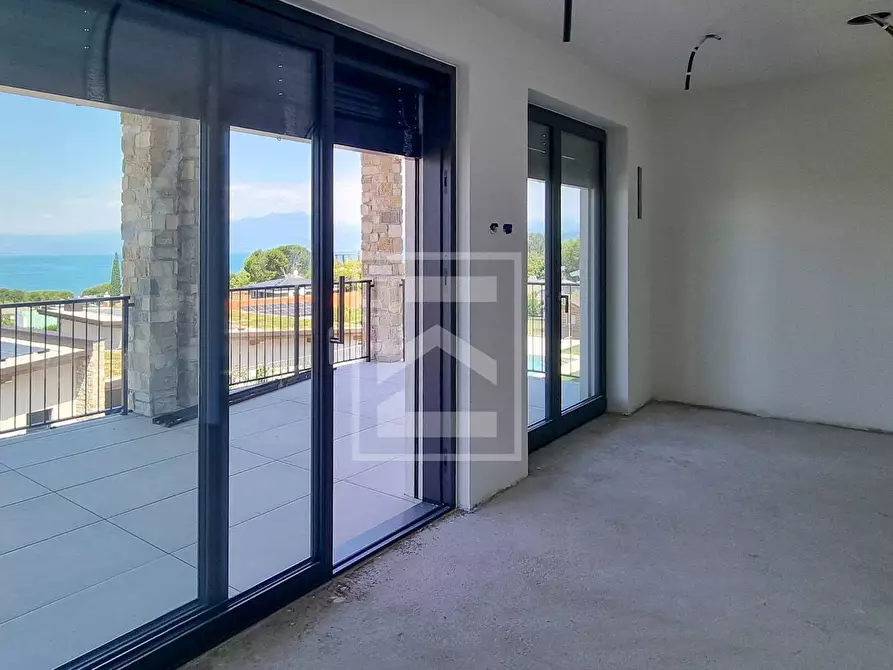 Immagine 47 di Villa in vendita  a Lazise