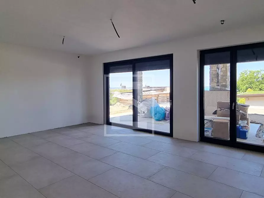 Immagine 46 di Villa in vendita  a Lazise