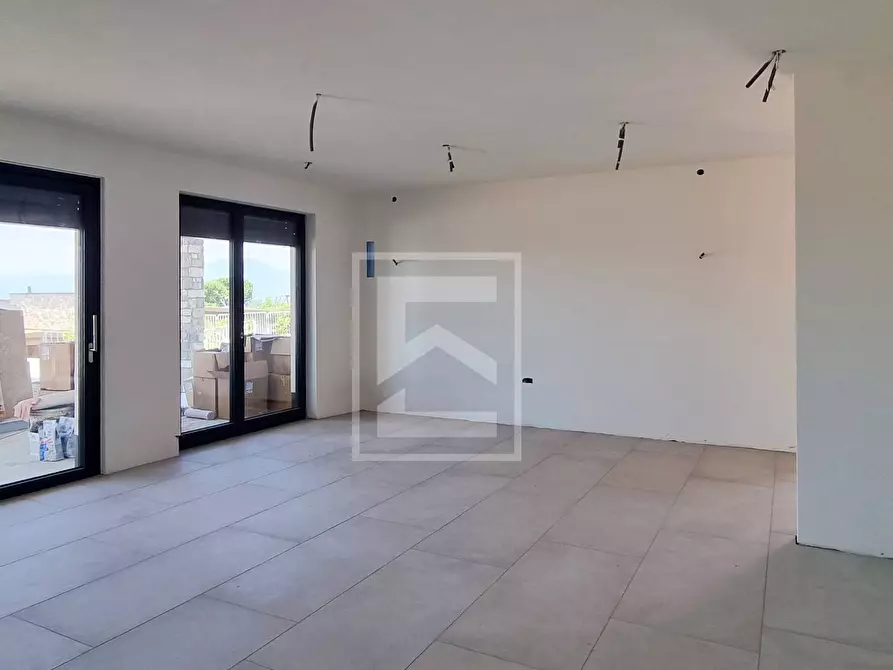 Immagine 49 di Villa in vendita  a Lazise