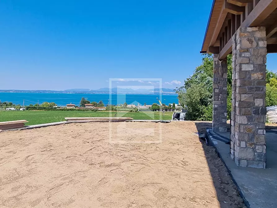 Immagine 10 di Villa in vendita  a Lazise