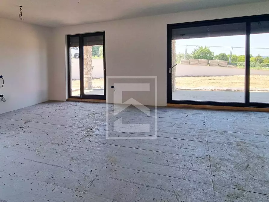 Immagine 27 di Villa in vendita  a Lazise