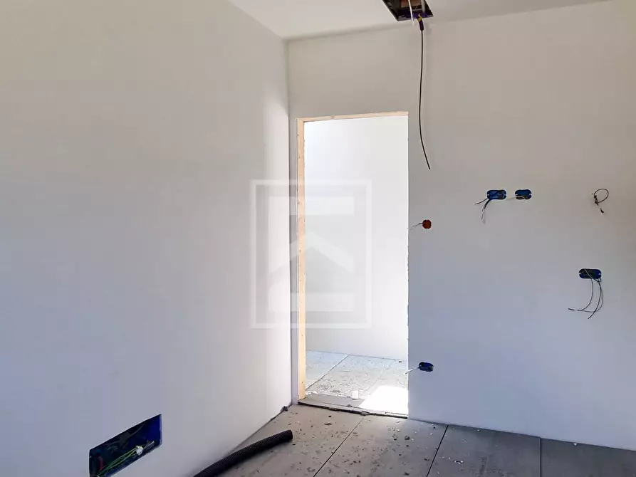 Immagine 40 di Villa in vendita  a Lazise