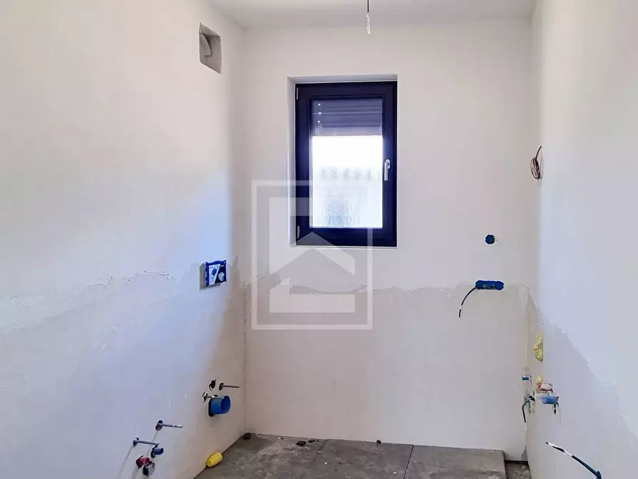 Immagine 42 di Villa in vendita  a Lazise