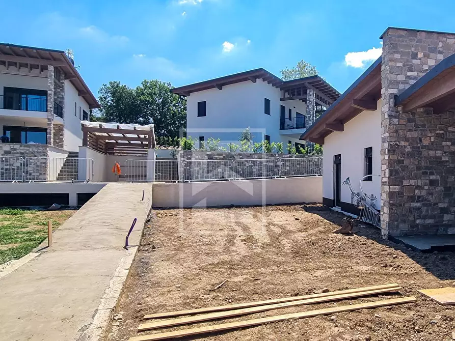 Immagine 20 di Villa in vendita  a Lazise
