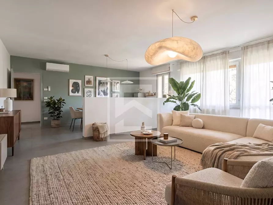Immagine 4 di Appartamento in vendita  in VIA SAN MARTINO DELLA BATTAGLIA a Sirmione