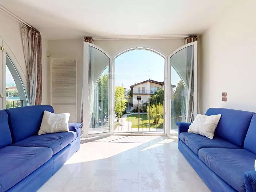 Immagine 4 di Appartamento in vendita  in via Madonna a Calvagese Della Riviera