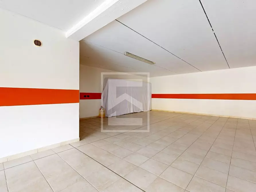 Immagine 41 di Appartamento in vendita  in via Madonna a Calvagese Della Riviera