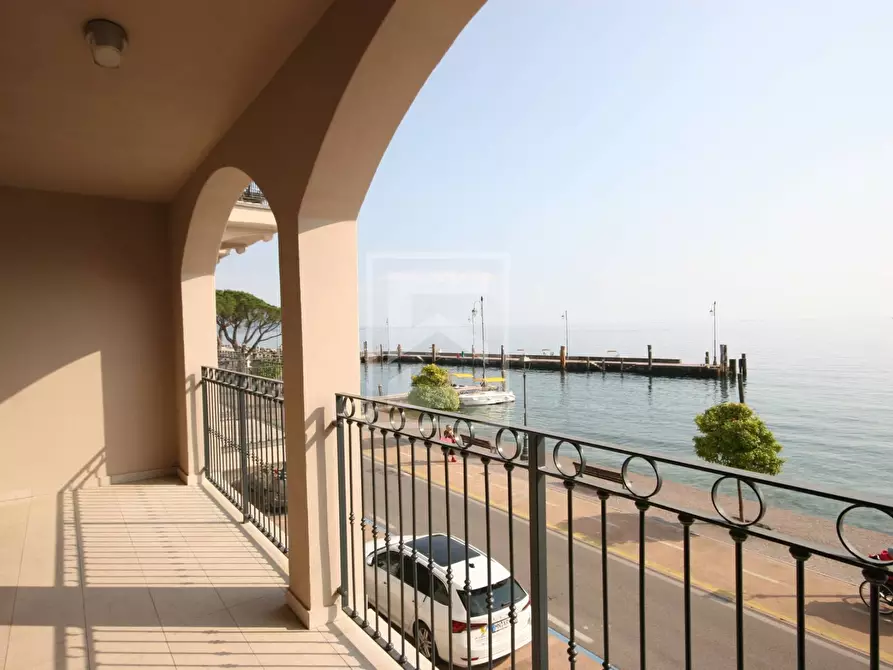 Immagine 10 di Appartamento in vendita  in LUNGOLAGO ZANARDELLI 70 a Toscolano-Maderno