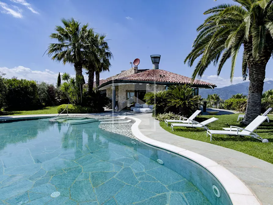 Immagine 24 di Villa in vendita  in Via Trieste 13 a Calvagese Della Riviera