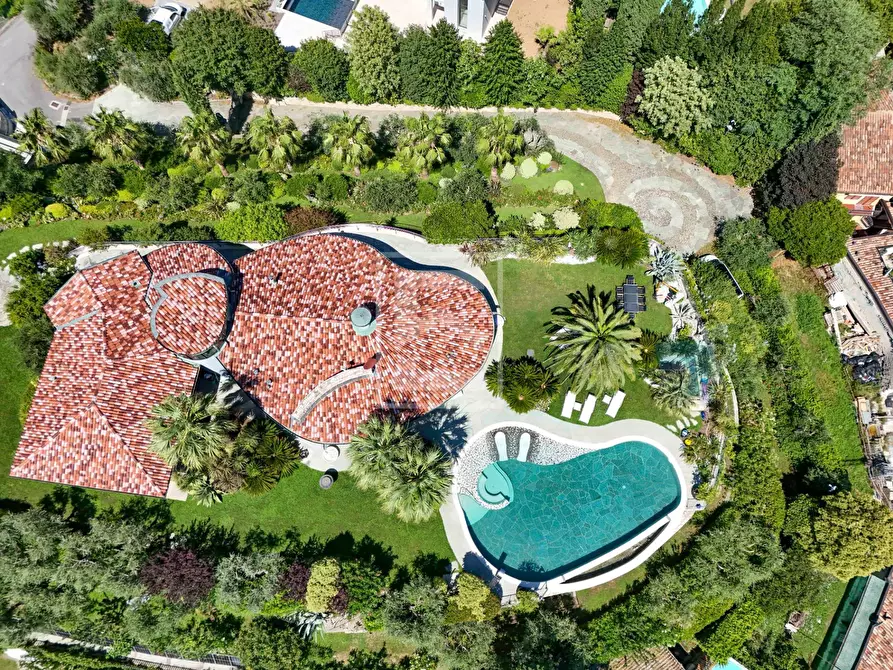 Immagine 2 di Villa in vendita  in Via Trieste 13 a Calvagese Della Riviera