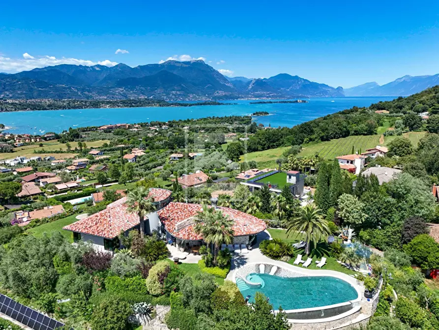 Immagine 1 di Villa in vendita  in Via Trieste 13 a Calvagese Della Riviera