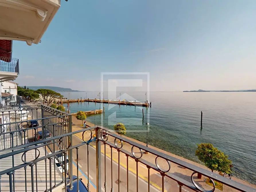 Immagine 1 di Appartamento in vendita  in LUNGOLAGO ZANARDELLI 70 a Toscolano-Maderno