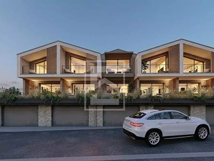 Immagine 2 di Villa in vendita  in via Ronco a Calvagese Della Riviera