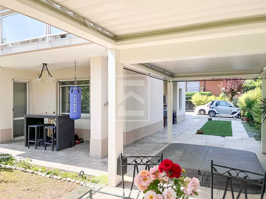 Immagine 16 di Villa in vendita  in VIA GUIDO ZADEI a Desenzano Del Garda