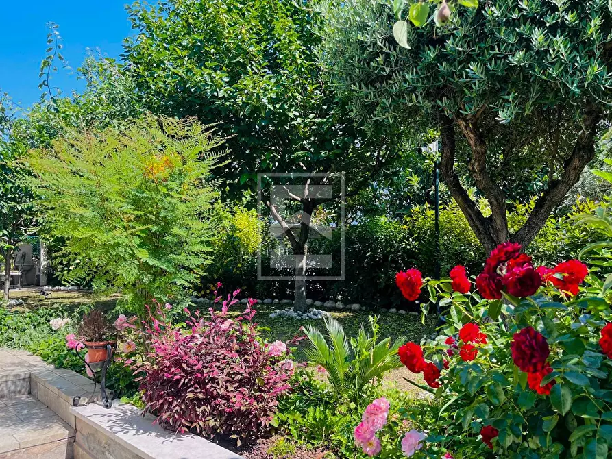 Immagine 24 di Villa in vendita  in VIA GUIDO ZADEI a Desenzano Del Garda