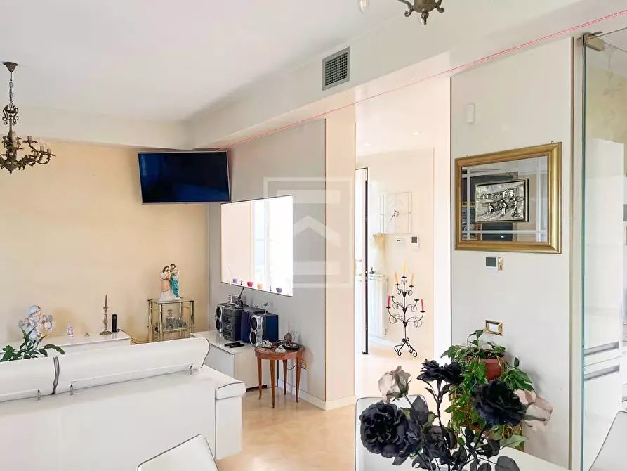 Immagine 39 di Villa in vendita  in VIA GUIDO ZADEI a Desenzano Del Garda