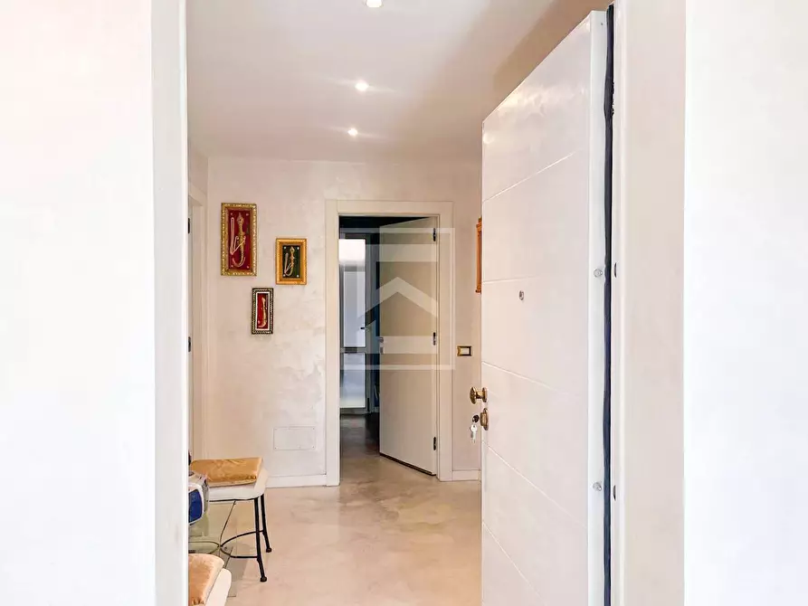 Immagine 42 di Villa in vendita  in VIA GUIDO ZADEI a Desenzano Del Garda