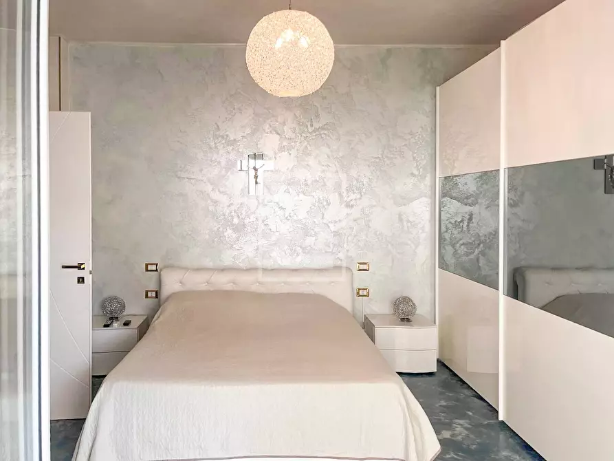 Immagine 43 di Villa in vendita  in VIA GUIDO ZADEI a Desenzano Del Garda
