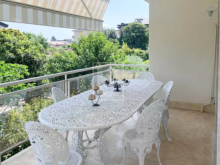 Immagine 45 di Villa in vendita  in VIA GUIDO ZADEI a Desenzano Del Garda