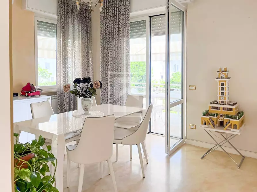 Immagine 50 di Villa in vendita  in VIA GUIDO ZADEI a Desenzano Del Garda