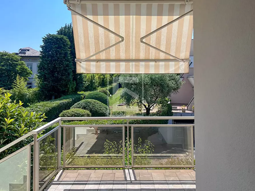 Immagine 59 di Villa in vendita  in VIA GUIDO ZADEI a Desenzano Del Garda