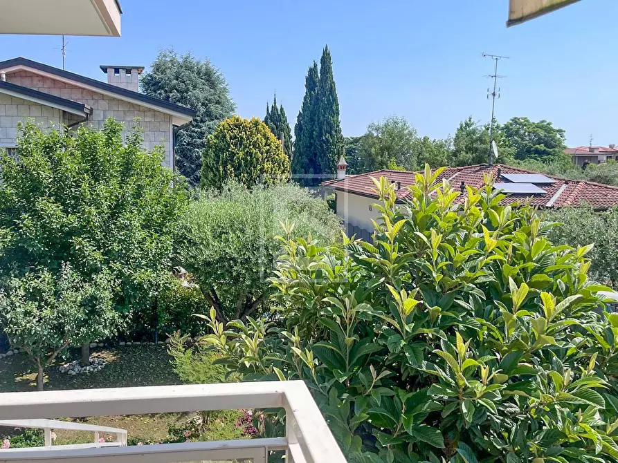 Immagine 65 di Villa in vendita  in VIA GUIDO ZADEI a Desenzano Del Garda