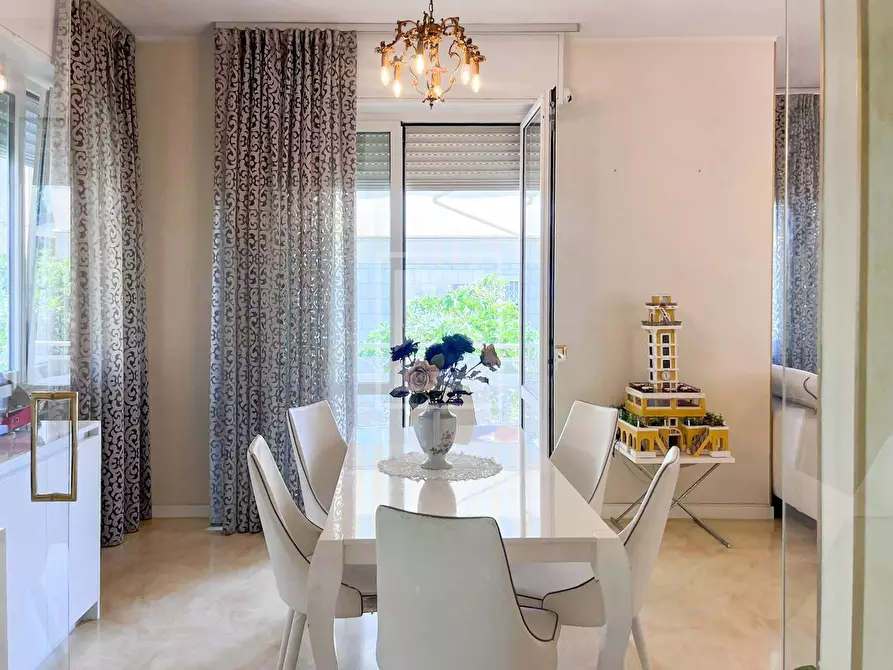 Immagine 66 di Villa in vendita  in VIA GUIDO ZADEI a Desenzano Del Garda