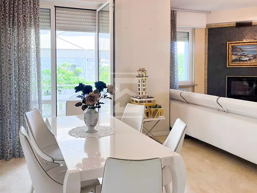 Immagine 69 di Villa in vendita  in VIA GUIDO ZADEI a Desenzano Del Garda