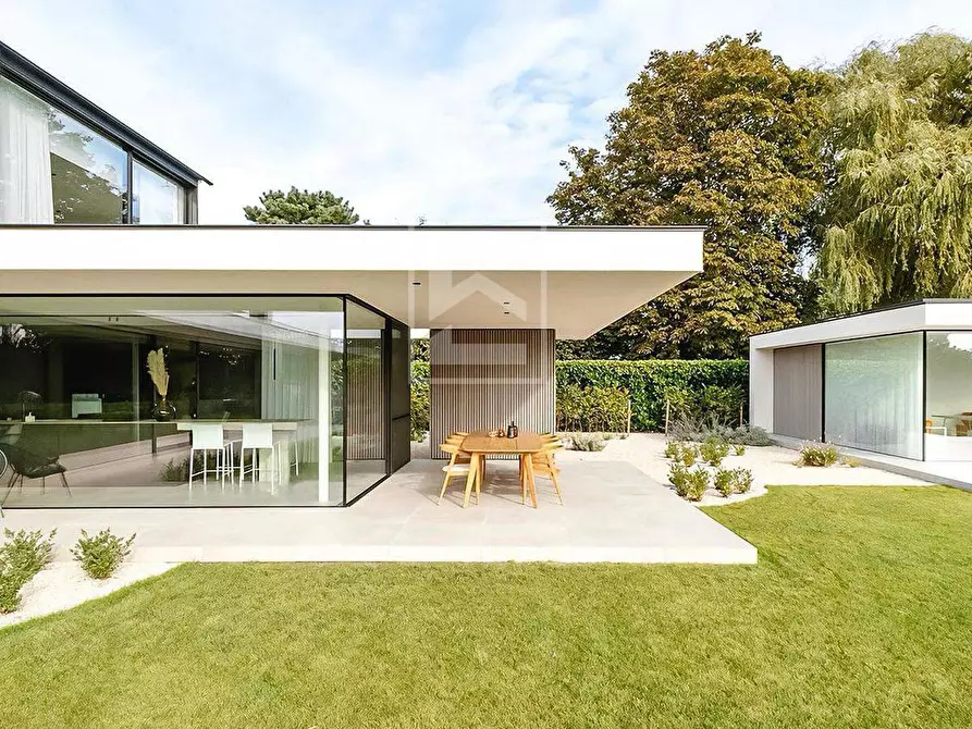 Immagine 7 di Villa in vendita  in Viale Roma a Lonato del Garda