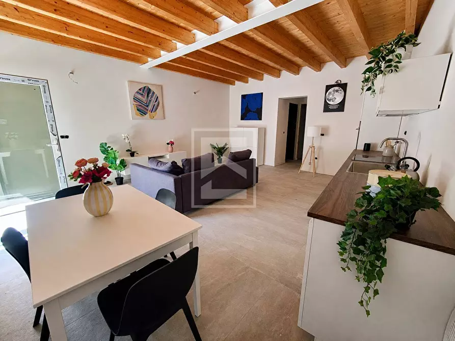 Immagine 1 di Appartamento in vendita  in via Rosario a Polpenazze Del Garda
