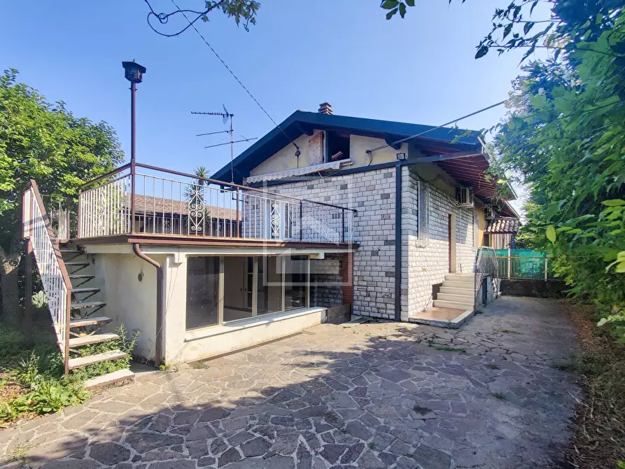Immagine 3 di Casa semindipendente in vendita  in VIA MONTE TAPINO a Calvagese Della Riviera