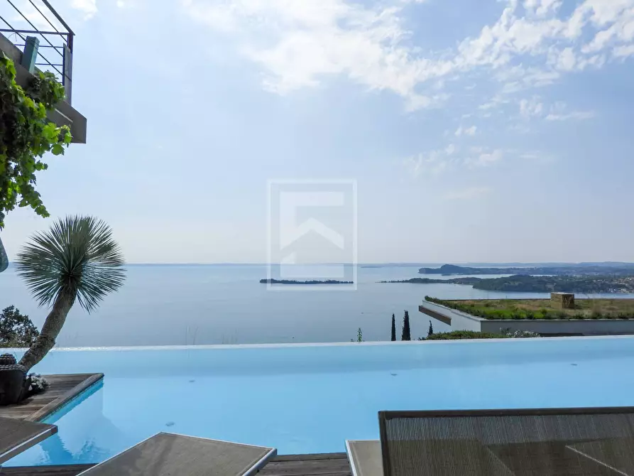 Immagine 4 di Villa in vendita  in Via Panoramica a Gardone Riviera