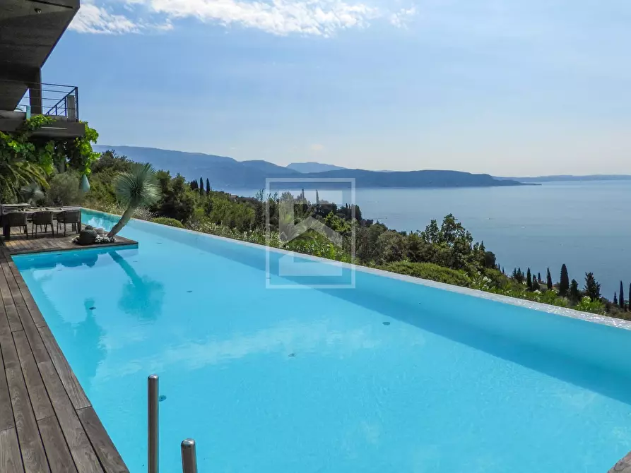 Immagine 7 di Villa in vendita  in Via Panoramica a Gardone Riviera