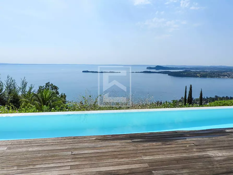 Immagine 10 di Villa in vendita  in Via Panoramica a Gardone Riviera