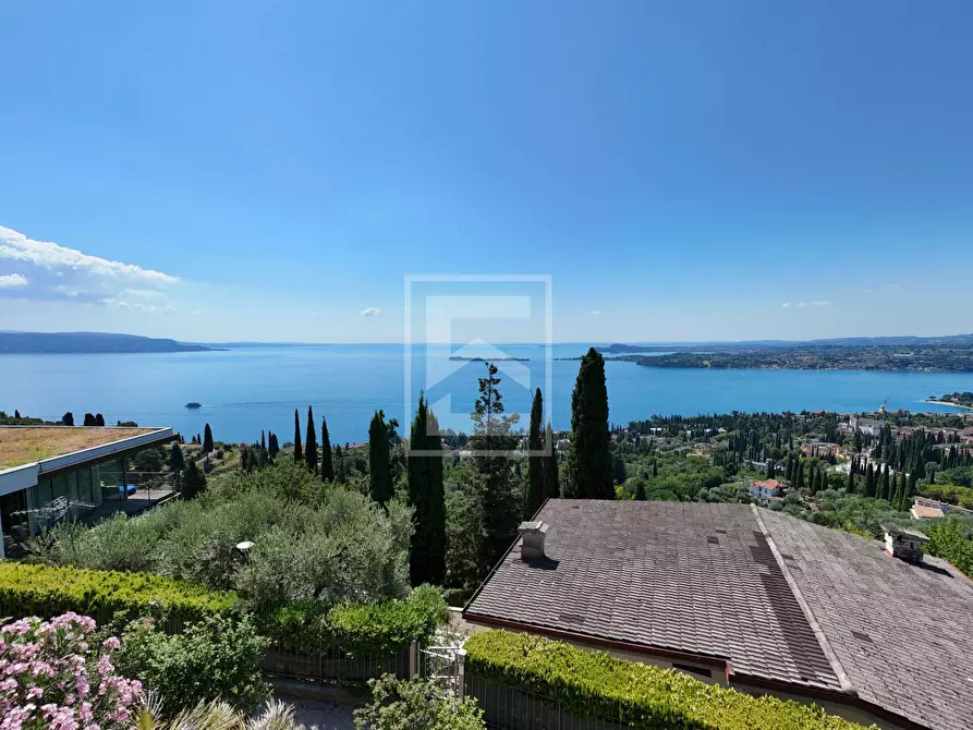 Immagine 21 di Villa in vendita  in Via Panoramica a Gardone Riviera