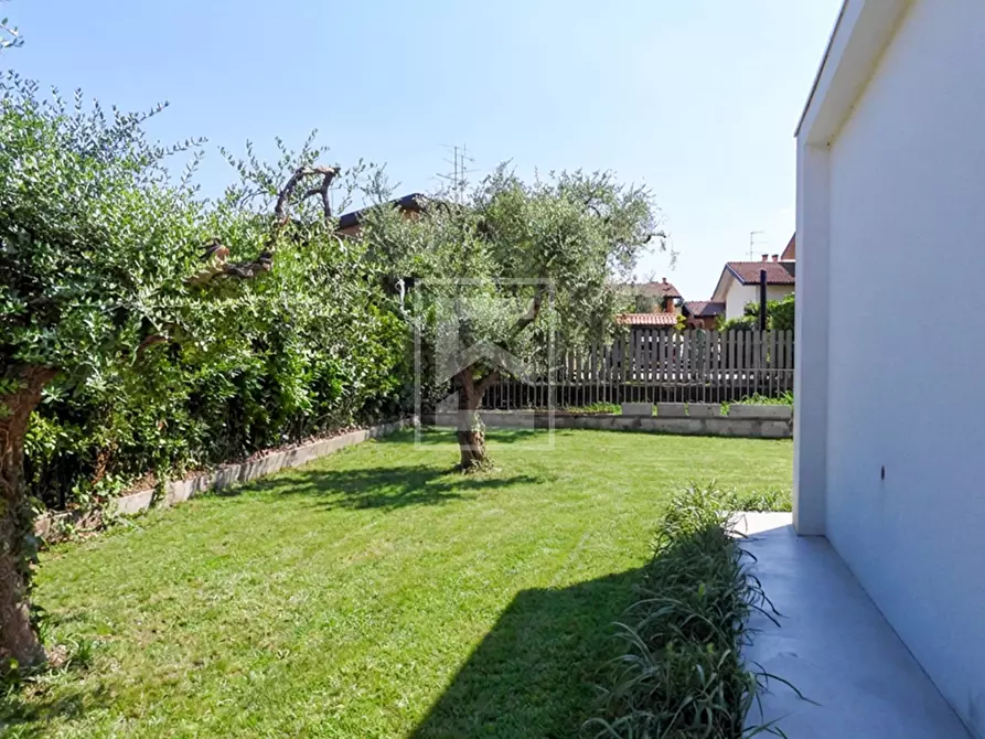 Immagine 9 di Villa in vendita  in via Panoramica a Calvagese Della Riviera