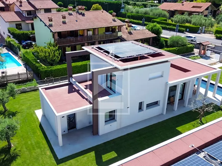 Immagine 2 di Villa in vendita  in via Panoramica a Calvagese Della Riviera