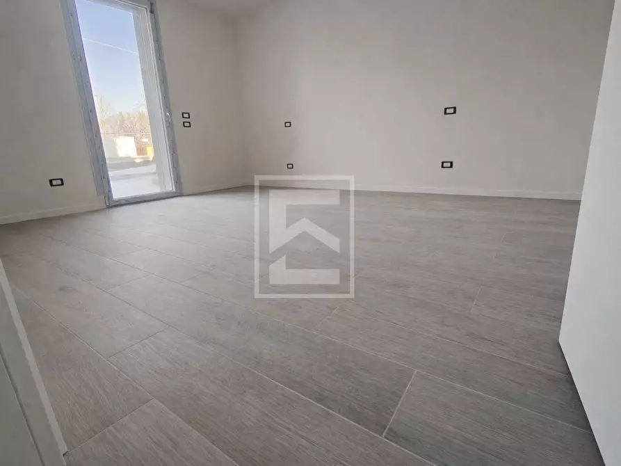 Immagine 9 di Appartamento in vendita  in Via Manara Valgimigli a Brescia