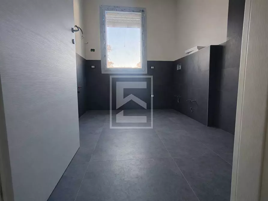 Immagine 11 di Appartamento in vendita  in Via Manara Valgimigli a Brescia
