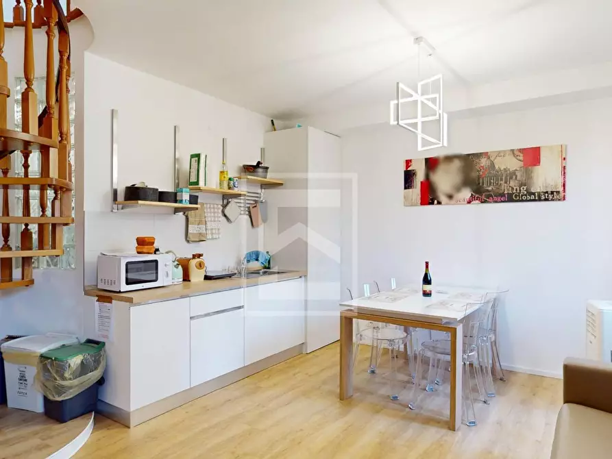 Immagine 10 di Appartamento in vendita  in VIA GARIBALDI 7 a Desenzano Del Garda