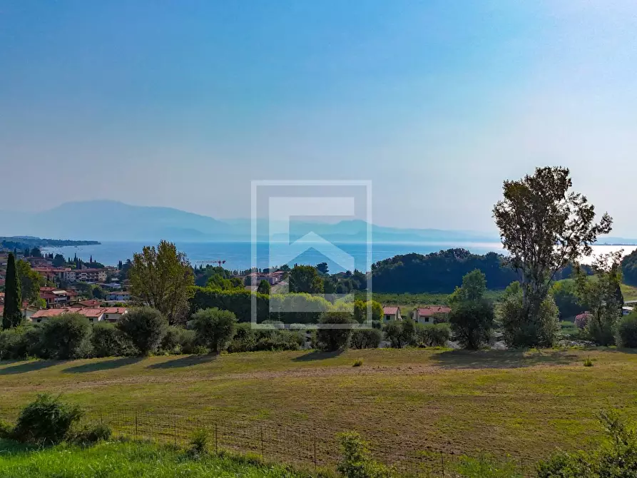 Immagine 1 di Terreno residenziale in vendita  a Padenghe Sul Garda